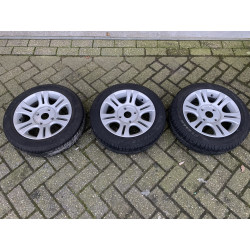 Velgen met banden Microcar Mgo