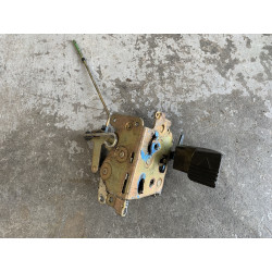 Deurslot mechanisme links Microcar Virgo