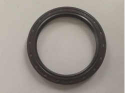 Crankshaft flywheel side oil seal