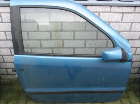 Porter right light blue Microcar Virgo 3