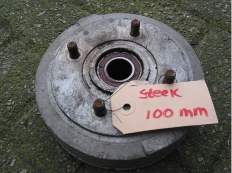 Brake drum rear plug 100 mm